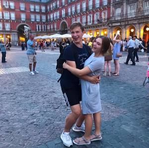 Meet your Posher, Case